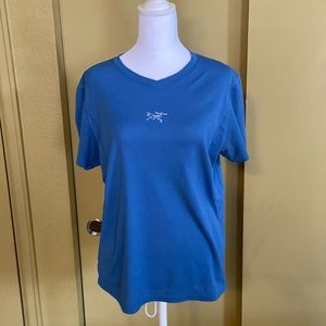 Blue ArcTeryx Athletic Top - Size L - NWOT